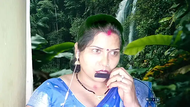 Snapshot of mamoni91 chatting on 02.16.25 mamoni91 online show from 02.16.25