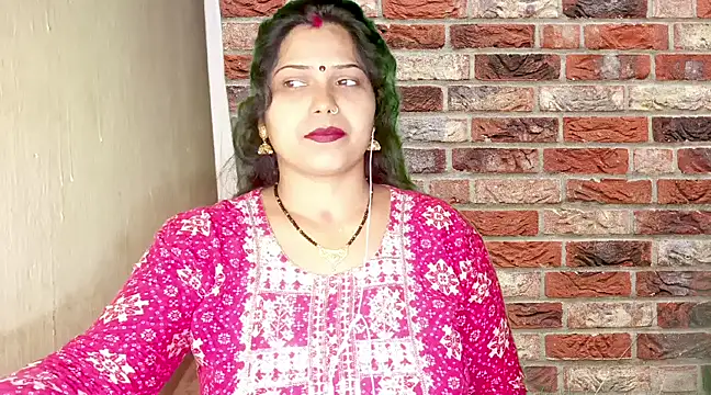 Snapshot of mamoni91 chatting on 02.17.25 mamoni91 online show from 02.17.25