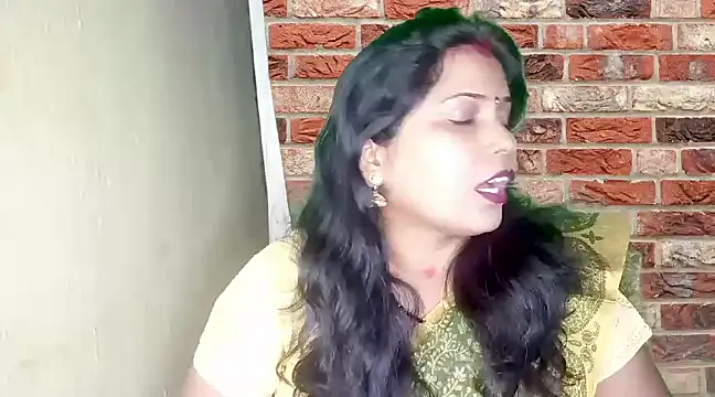 Snapshot of mamoni91 chatting on 02.17.25 mamoni91 online show from 02.17.25