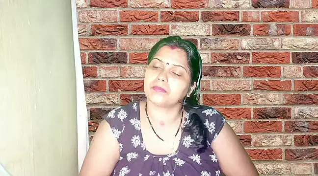 Snapshot of mamoni91 chatting on 02.18.25 mamoni91 online show from 02.18.25