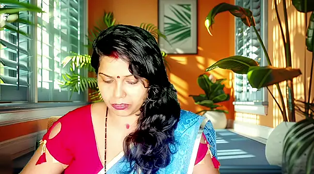 Snapshot of mamoni91 chatting on 02.25.25 mamoni91 online show from 02.25.25