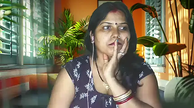 Snapshot of mamoni91 chatting on 03.03.25 mamoni91 online show from 03.03.25