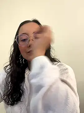 Snapshot of Kay_LustyWife chatting on 12.04.24 Kay LustyWife online show from 12.04.24