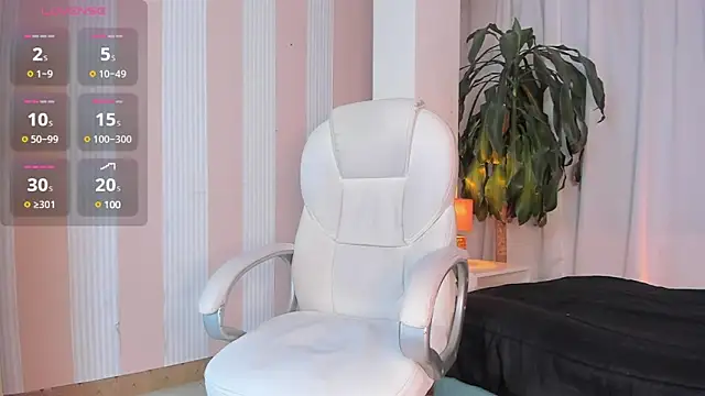 Snapshot of blaiine_colfer chatting on 02.07.25 blaiine colfer online show from 02.07.25