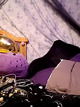 Snapshot of angel_star420864 chatting on 09.23.25 angel star420864 online show from 09.23.25