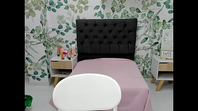 Snapshot of lauren_rios7 chatting on 12.14.24 lauren rios7 online show from 12.14.24