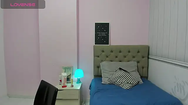 Snapshot of lauren_rios7 chatting on 01.13.25 lauren rios7 online show from 01.13.25