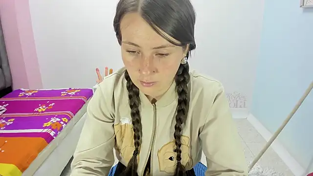 Snapshot of lauren_rios7 chatting on 10.18.25 lauren rios7 online show from 10.18.25