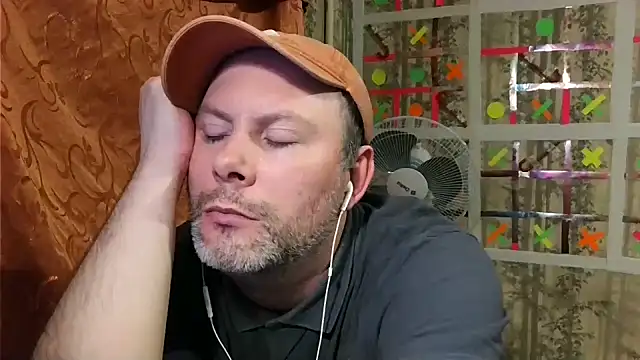 Snapshot of AgnichBan chatting on 01.10.25 AgnichBan online show from 01.10.25