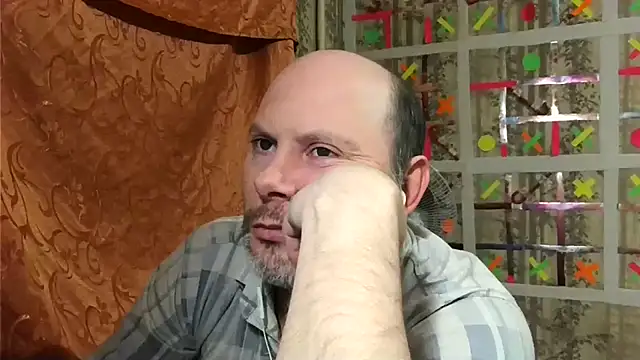 Snapshot of AgnichBan chatting on 01.15.25 AgnichBan online show from 01.15.25