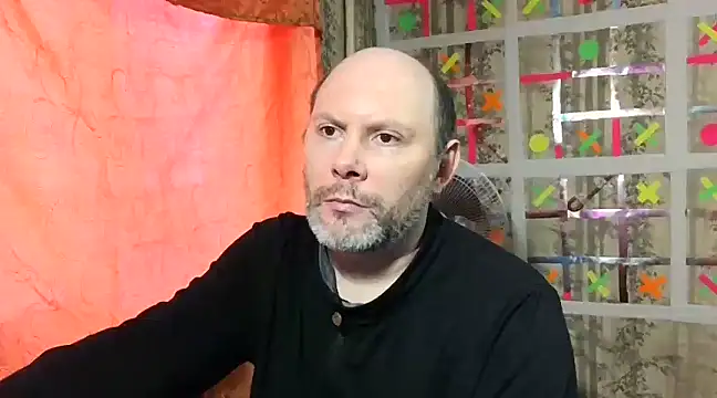 Snapshot of AgnichBan chatting on 01.18.25 AgnichBan online show from 01.18.25