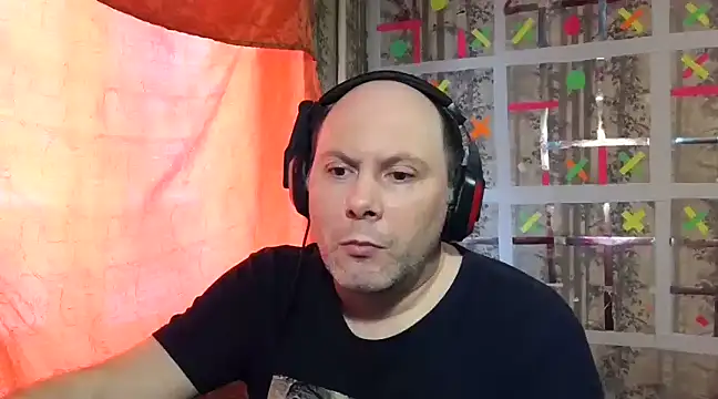 Snapshot of AgnichBan chatting on 01.28.25 AgnichBan online show from 01.28.25