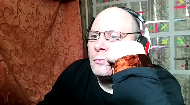 Snapshot of AgnichBan chatting on 02.10.25 AgnichBan online show from 02.10.25