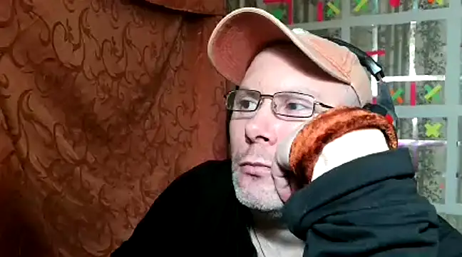 Snapshot of AgnichBan chatting on 02.12.25 AgnichBan online show from 02.12.25