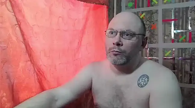 Snapshot of AgnichBan chatting on 02.17.25 AgnichBan online show from 02.17.25