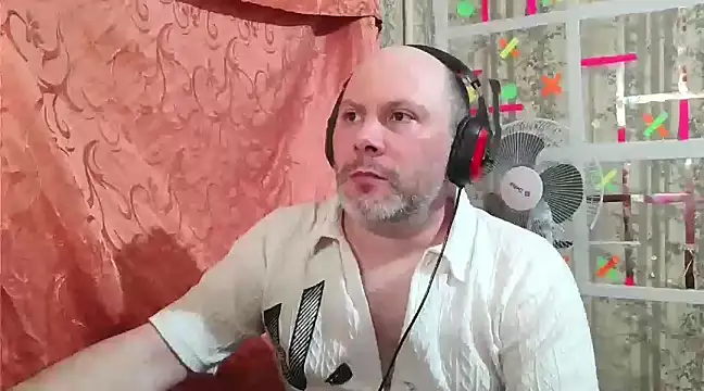 Snapshot of AgnichBan chatting on 03.12.25 AgnichBan online show from 03.12.25