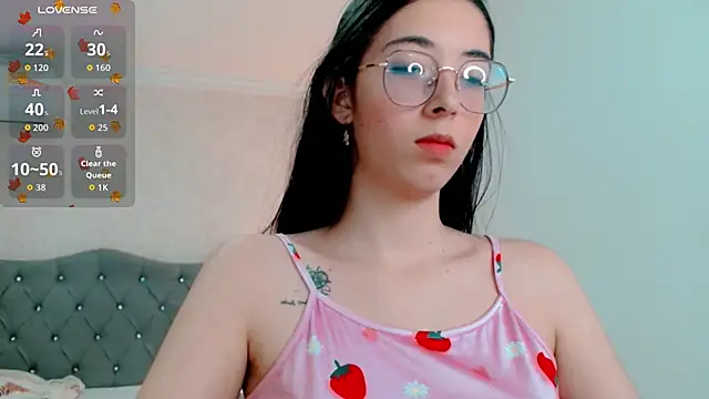 Snapshot of brooklove_doll chatting on 10.10.25 brooklove doll online show from 10.10.25