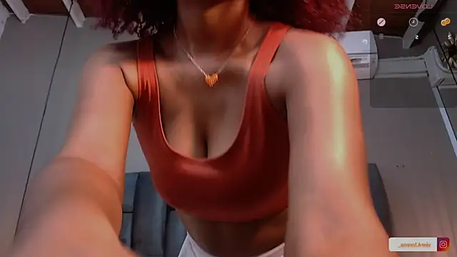 Snapshot of Lorena_Vieira_ chatting on 01.10.25 Lorena Vieira  online show from 01.10.25