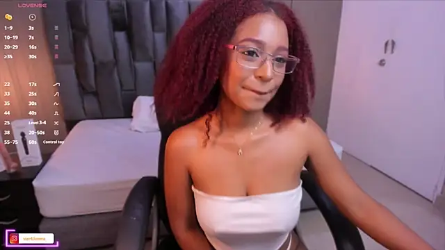 Snapshot of Lorena_Vieira_ chatting on 01.14.25 Lorena Vieira  online show from 01.14.25