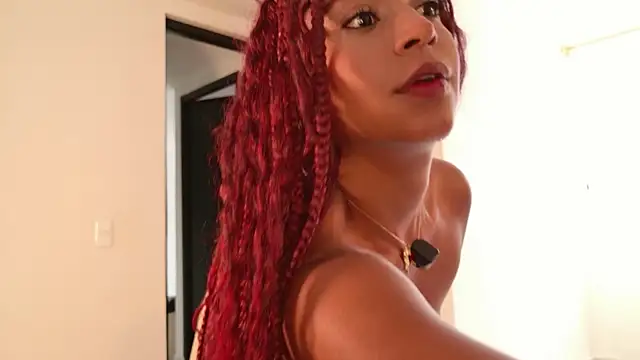 Snapshot of Lorena_Vieira_ chatting on 10.17.25 Lorena Vieira  online show from 10.17.25