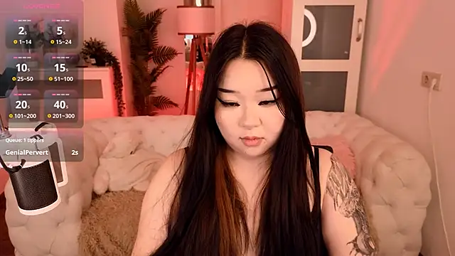 Snapshot of mei_honey_ chatting on 02.01.25 mei honey  online show from 02.01.25