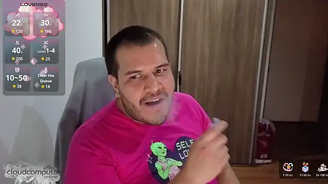 Snapshot of bearcloudcomputa chatting on 11.08.25 bearcloudcomputa online show from 11.08.25