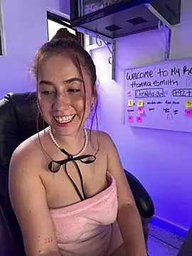 Snapshot of HannaSmiith chatting on 03.16.25 HannaSmiith online show from 03.16.25