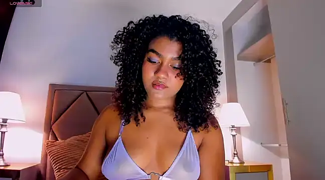 Snapshot of Dhapne_P chatting on 03.21.25 Dhapne P online show from 03.21.25