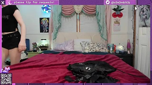 Snapshot of v3n0mb1t3z chatting on 09.27.25 v3n0mb1t3z online show from 09.27.25