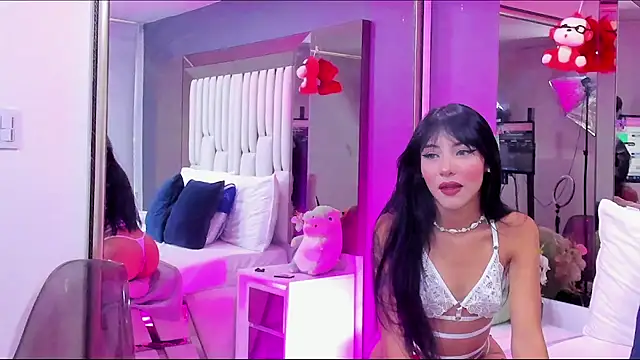 Snapshot of Kitty_Eliffe chatting on 02.01.25 Kitty Eliffe online show from 02.01.25