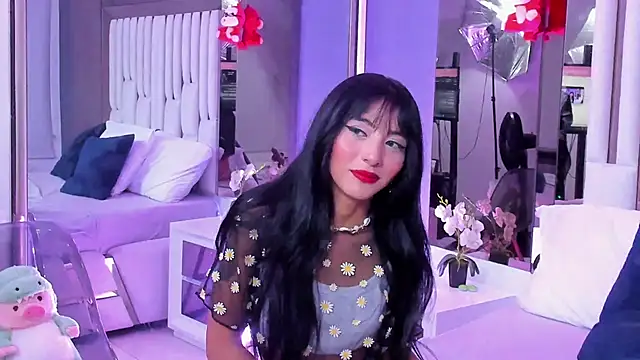 Snapshot of Kitty_Eliffe chatting on 02.11.25 Kitty Eliffe online show from 02.11.25