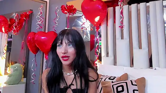 Snapshot of Kitty_Eliffe chatting on 02.15.25 Kitty Eliffe online show from 02.15.25