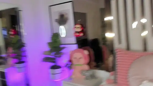 Snapshot of Kitty_Eliffe chatting on 10.02.25 Kitty Eliffe online show from 10.02.25