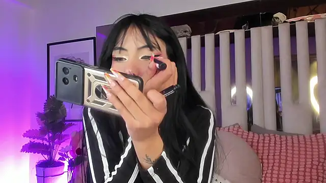 Snapshot of Kitty_Eliffe chatting on 10.03.25 Kitty Eliffe online show from 10.03.25