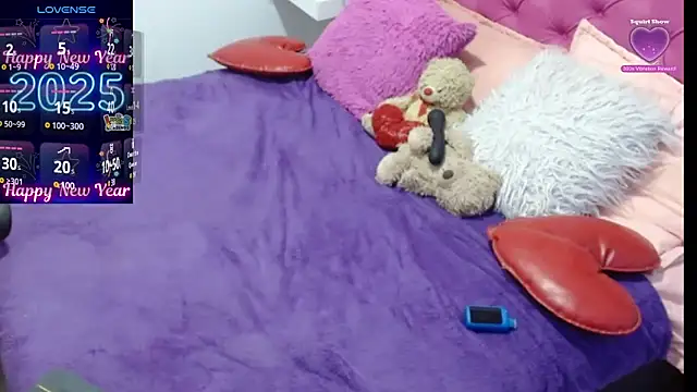 Snapshot of AlexaFontana chatting on 01.24.25 AlexaFontana online show from 01.24.25