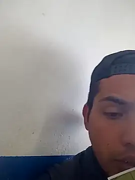 Snapshot of AlexaFontana chatting on 11.01.25 AlexaFontana online show from 11.01.25