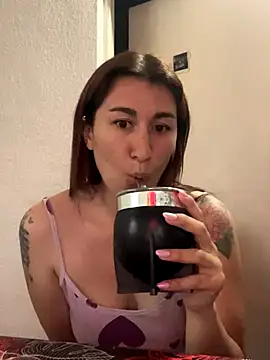 Snapshot of Constanzahud chatting on 09.20.25 Constanzahud online show from 09.20.25