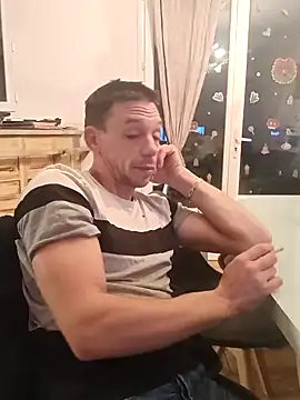 Snapshot of mika11100 chatting on 12.28.24 mika11100 online show from 12.28.24