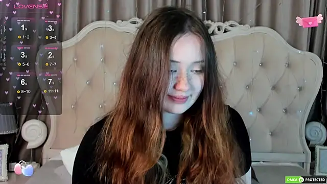 MiriaamWhite online show from 10.05.25