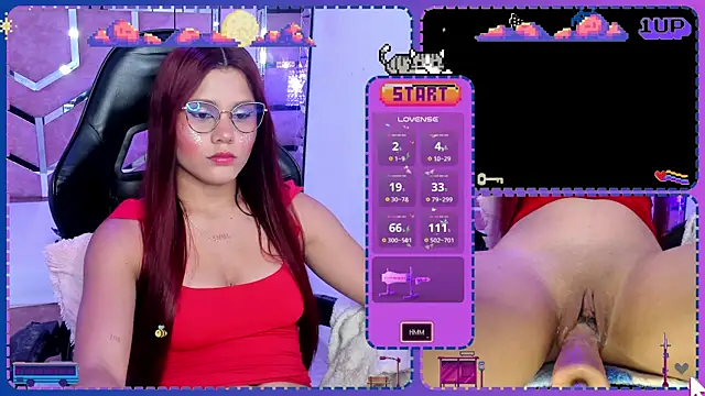 Snapshot of Sara-Hill chatting on 12.14.24 Sara-Hill online show from 12.14.24