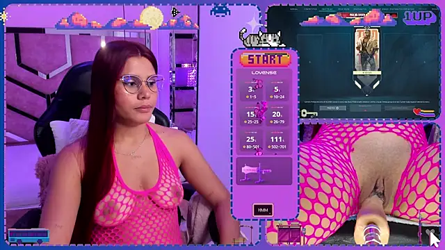 Snapshot of Sara-Hill chatting on 01.25.25 Sara-Hill online show from 01.25.25