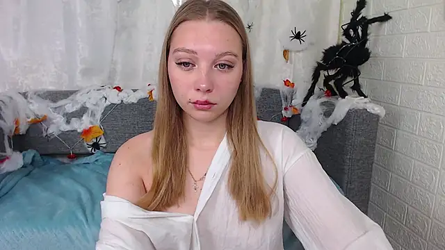 bellaa love  online show from 10.20.25