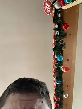 Snapshot of ismaelsexshow chatting on 12.22.24 ismaelsexshow online show from 12.22.24