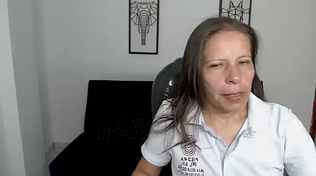 Snapshot of Milf_karlye chatting on 12.04.24 Milf karlye online show from 12.04.24