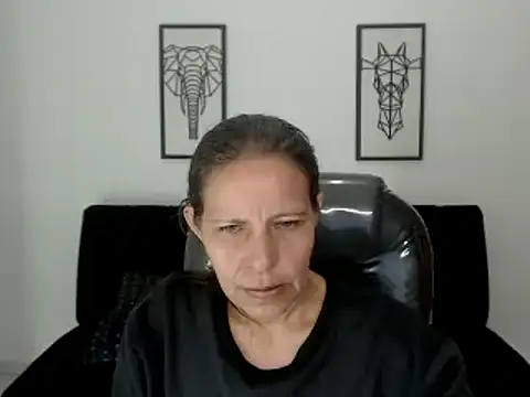 Snapshot of Milf_karlye chatting on 01.14.25 Milf karlye online show from 01.14.25