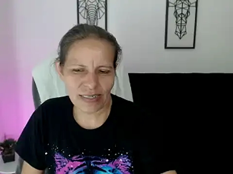 Snapshot of Milf_karlye chatting on 02.07.25 Milf karlye online show from 02.07.25