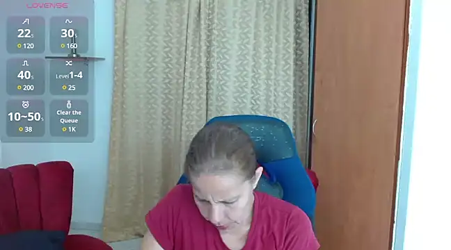 Snapshot of Milf_karlye chatting on 03.13.25 Milf karlye online show from 03.13.25