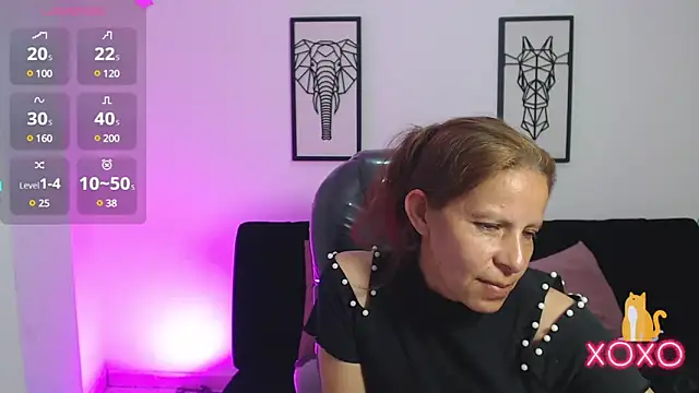 Snapshot of Milf_karlye chatting on 03.21.25 Milf karlye online show from 03.21.25