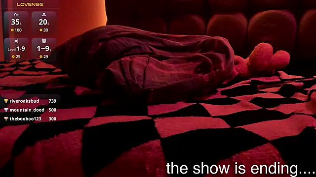 Snapshot of teobowny_ chatting on 01.10.25 teobowny online show from 01.10.25