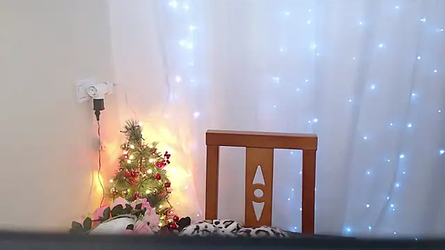 Snapshot of Genesisgems11_ chatting on 12.27.24 Genesisgems11 online show from 12.27.24